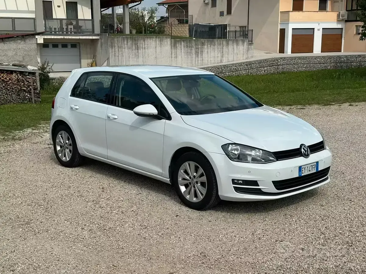 Usata VW Golf VII Comfortline 105 CV (77 kW) 2015 Bianco Berlina