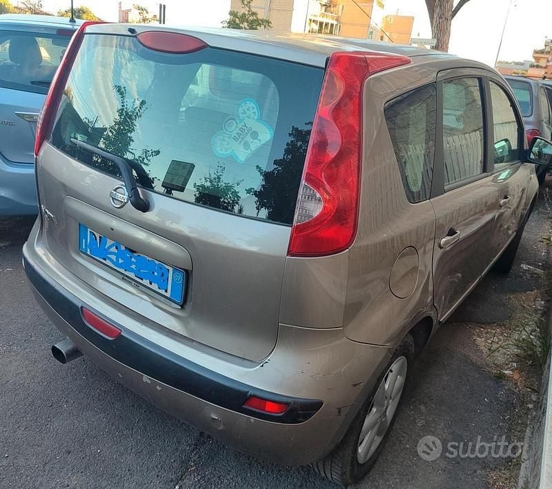 Usata Nissan Note Acenta 88 CV (64 kW) 2007 Grigio Berlina