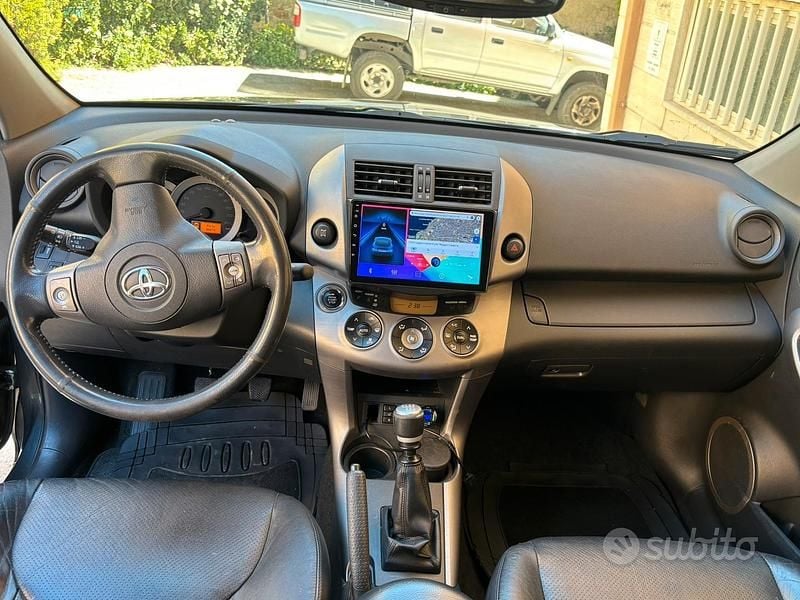 Usata Toyota RAV4 Luxury 177 CV (130 kW) 2008 SUV
