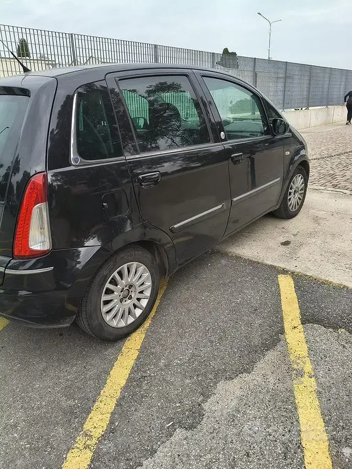 Usata Lancia Musa 77 CV (56 kW) 2010 Monovolume