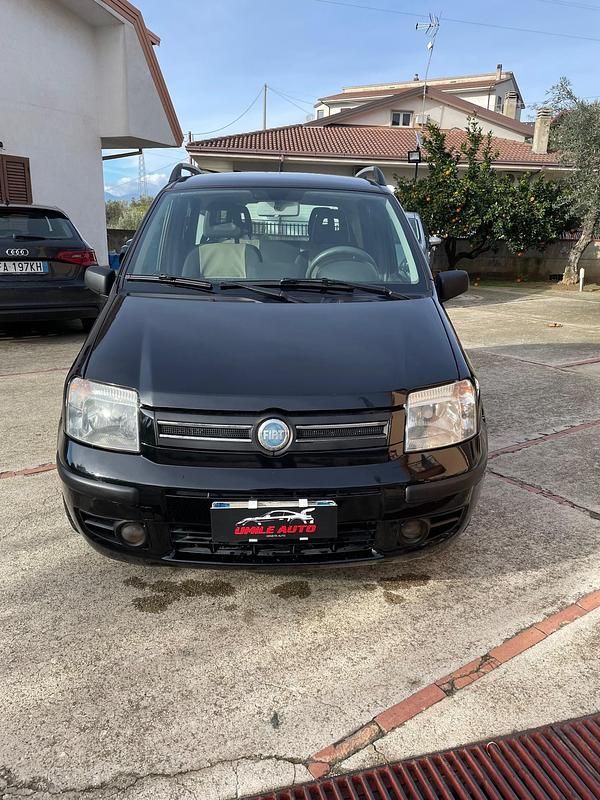 Nero Usata 2007 Fiat Panda Dynamic Tre volumi | 4399 € (Buon prezzo) - Immagine 1/4