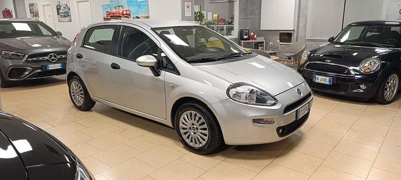 Usata Fiat Punto S 85 CV (62 kW) 2015 Argento Utilitaria
