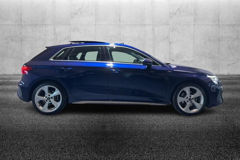 Usata Audi A3 e-tron S-Line 150 CV (110 kW) 2023 Blu metallizzato Utilitaria