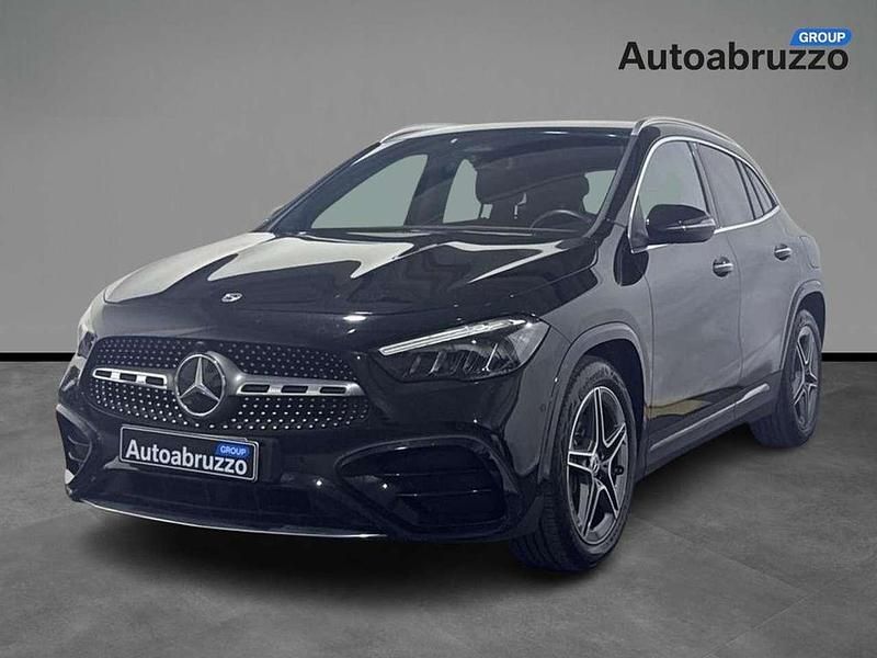 Nero Usata 2023 Mercedes GLA200 AMG Line Premium SUV | 37.900 € (Buon prezzo) - Immagine 1/4