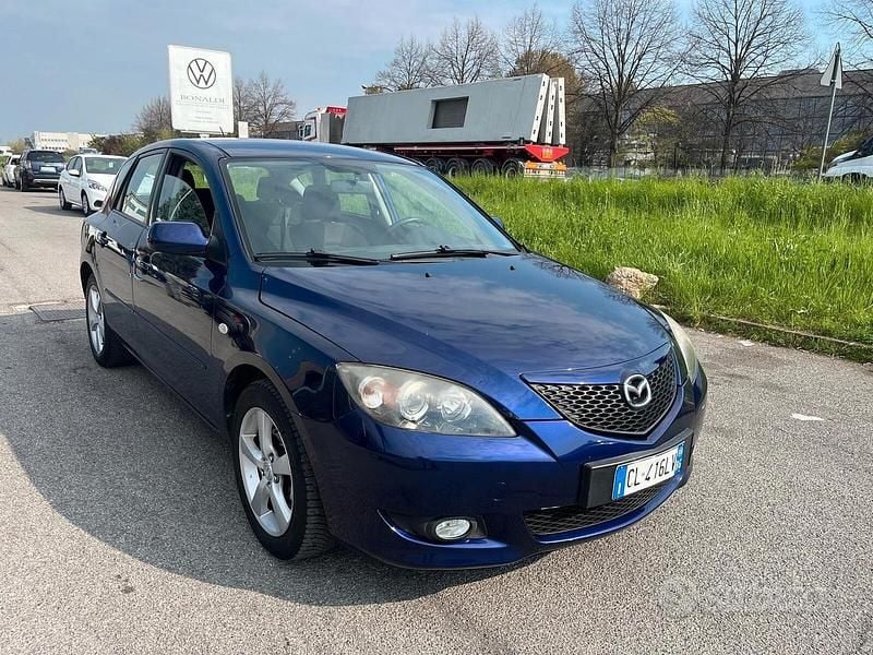 Usata Mazda 3 105 CV (77 kW) 2003 Blu Berlina