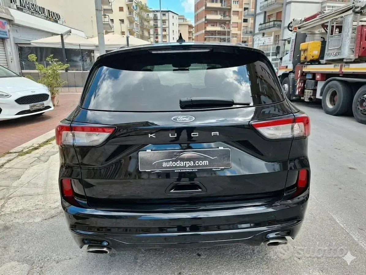 Usata Ford Kuga ST-Line X 120 CV (88 kW) 2022 Nero SUV