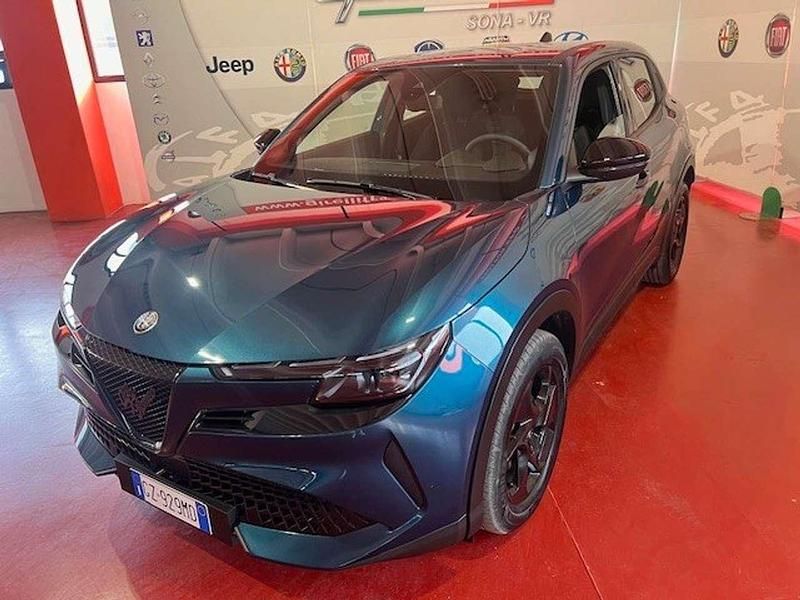 Usata Alfa Romeo Junior 136 CV (100 kW) 2025 Blu/azzurro SUV