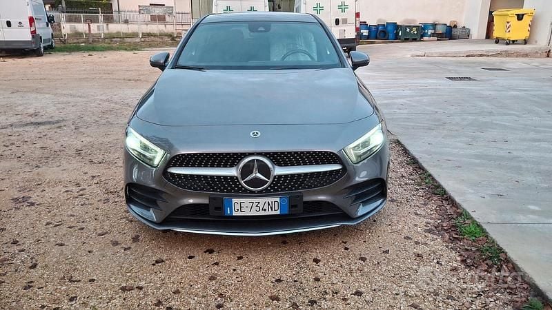 Usata Mercedes A250 Premium 224 CV (164 kW) 2021 Grigio Berlina