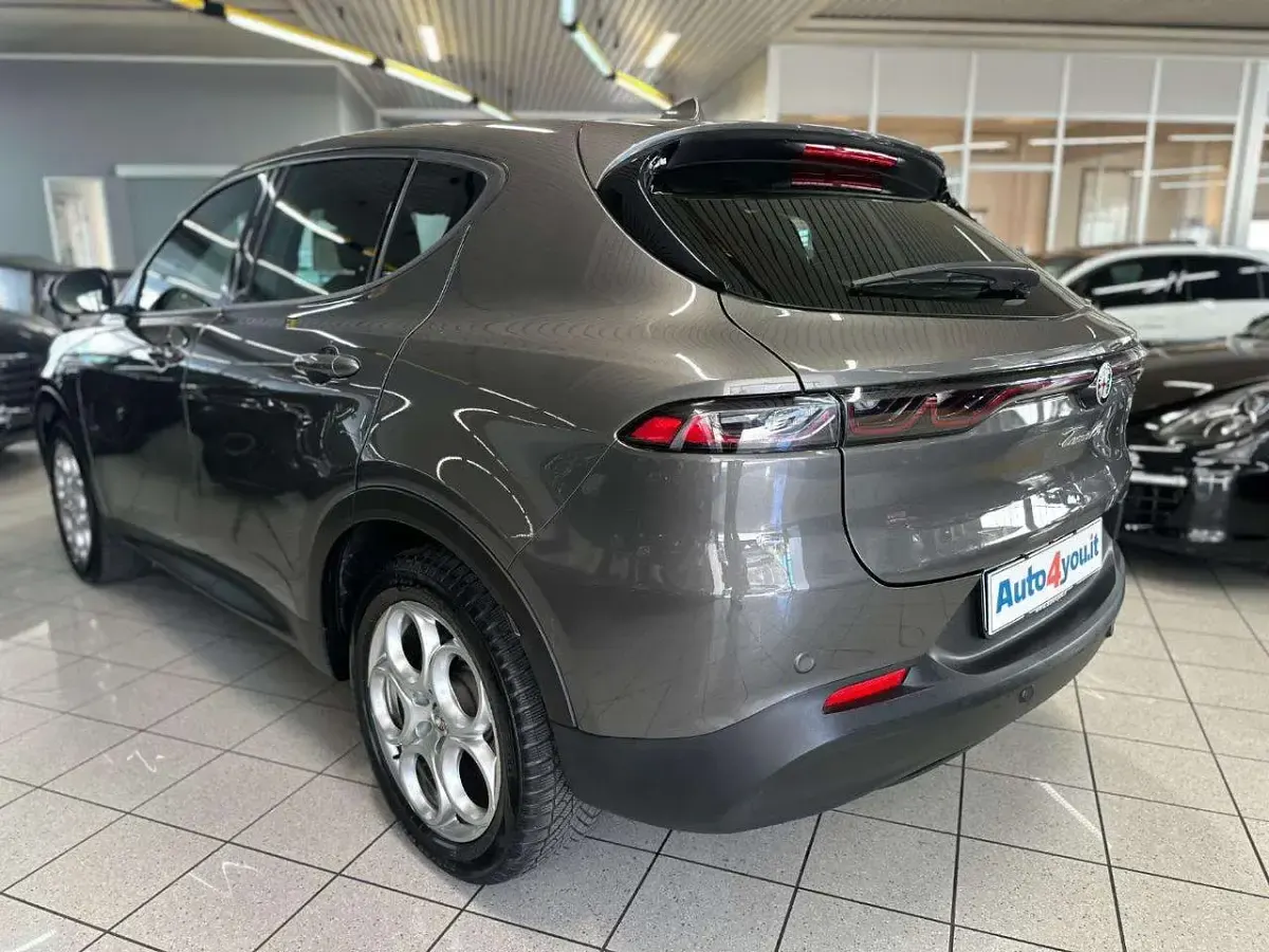 Usata Alfa Romeo Tonale Super 131 CV (96 kW) 2023 Grigio SUV