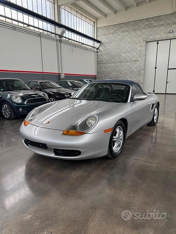 Usata Porsche Boxster 220 CV (161 kW) 2000 Grigio Cabrio