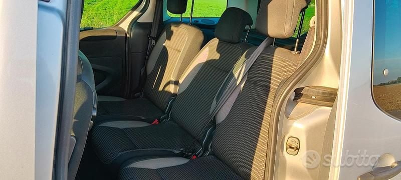 Gebraucht Peugeot Partner Outdoor 100 PS (73 kW) 2017 Van / Kleinbus