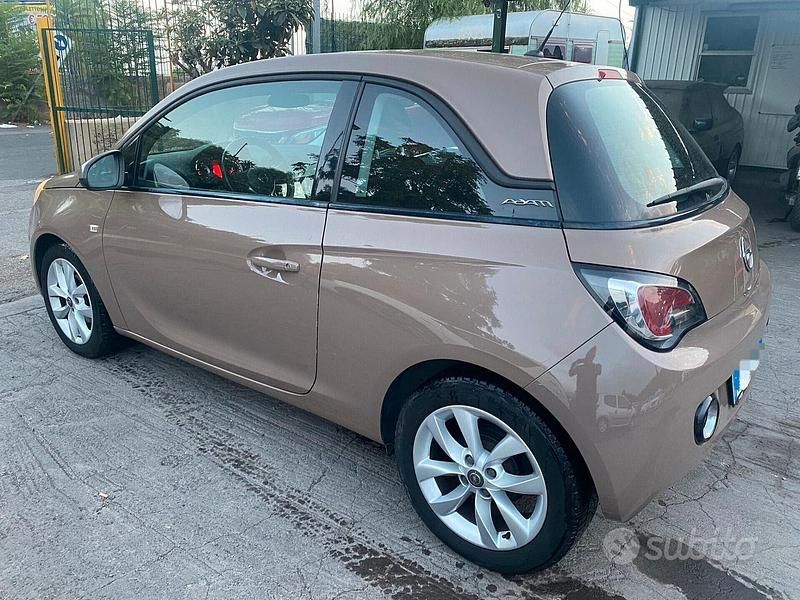 Usata Opel Adam 87 CV (63 kW) 2017 Marrone Utilitaria