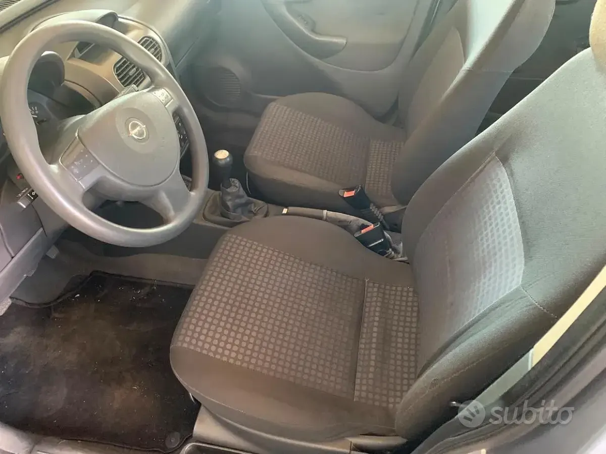 Usata Opel Corsa Enjoy 60 CV (44 kW) 2005 Grigio Utilitaria