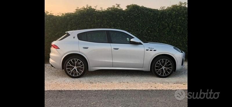 Usata Maserati Grecale 330 CV (242 kW) 2023 Grigio SUV
