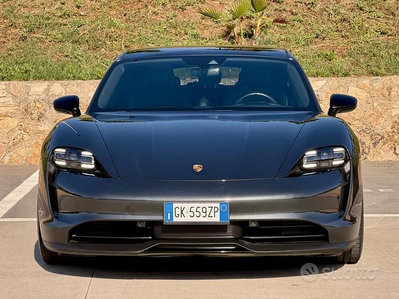 Usata Porsche Taycan Performance Package 300 kW (408 CV) 2022 Grigio Station wagon