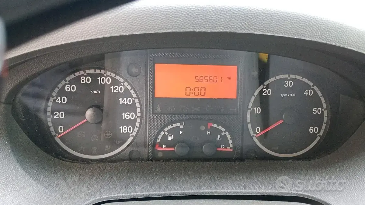 Usata Fiat Ducato 136 CV (100 kW) 2010 Giallo Furgone