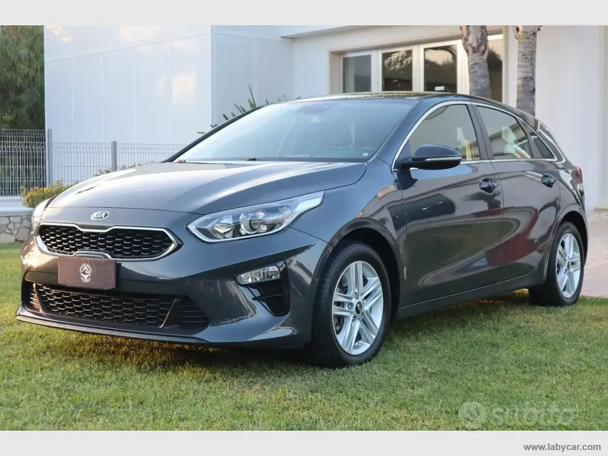 Begagnad Kia Ceed 116 HK (85 kW) 2020 Grå Halvkombi