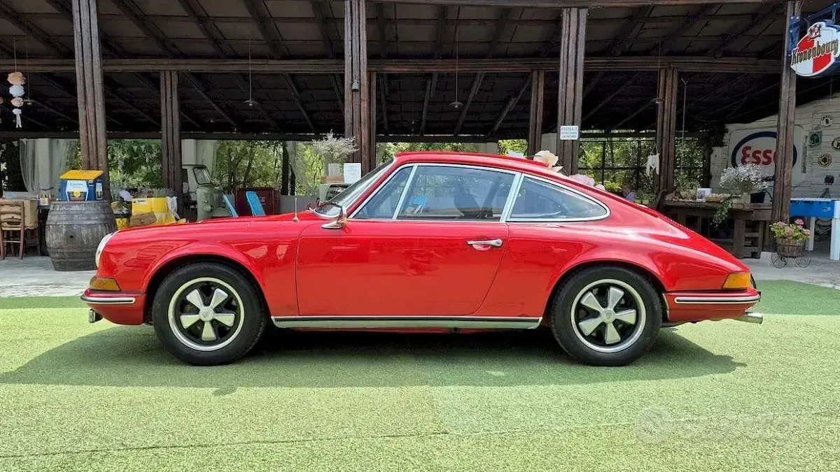 Occasion Porsche 911 130 ch (95 kW) 1970 Rouge Coupé