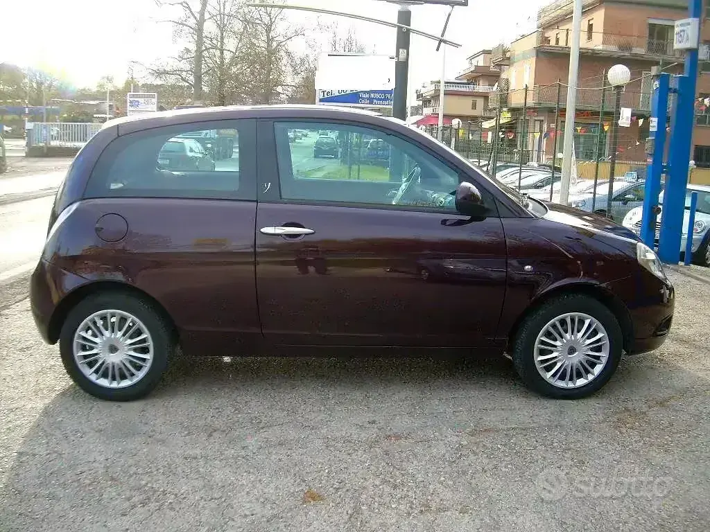 Usata Lancia Ypsilon 60 CV (44 kW) 2008 Rosso Utilitaria