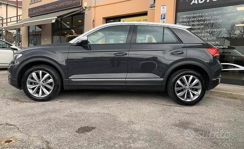 Usata VW T-Roc Style 115 CV (84 kW) 2019 Grigio SUV
