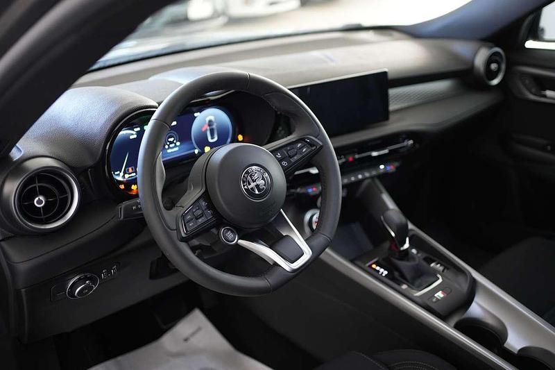 Nuova Alfa Romeo Tonale Super 131 CV (96 kW) 2025 Grigio vesuvio SUV