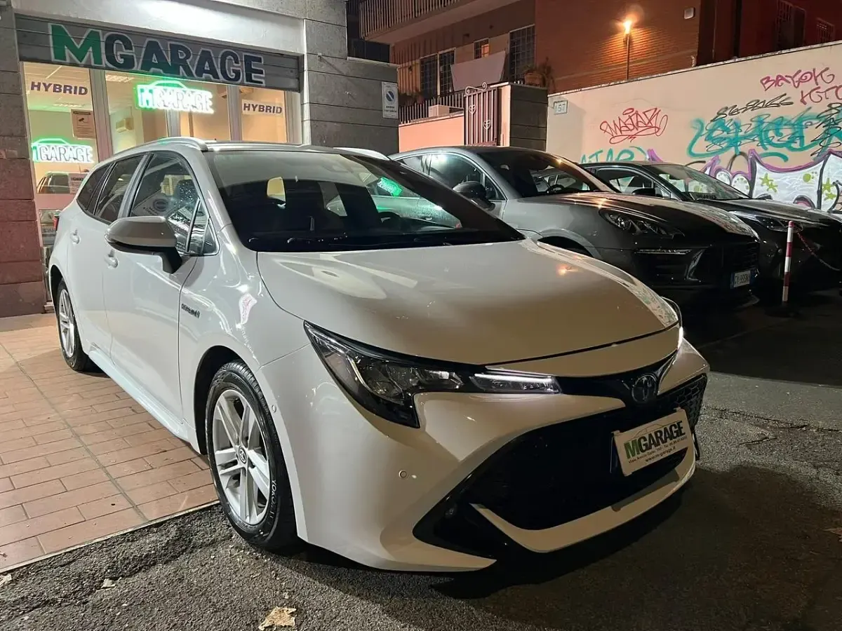 Usata Toyota Corolla Business Edition 97 CV (71 kW) 2021 Bianco Station wagon