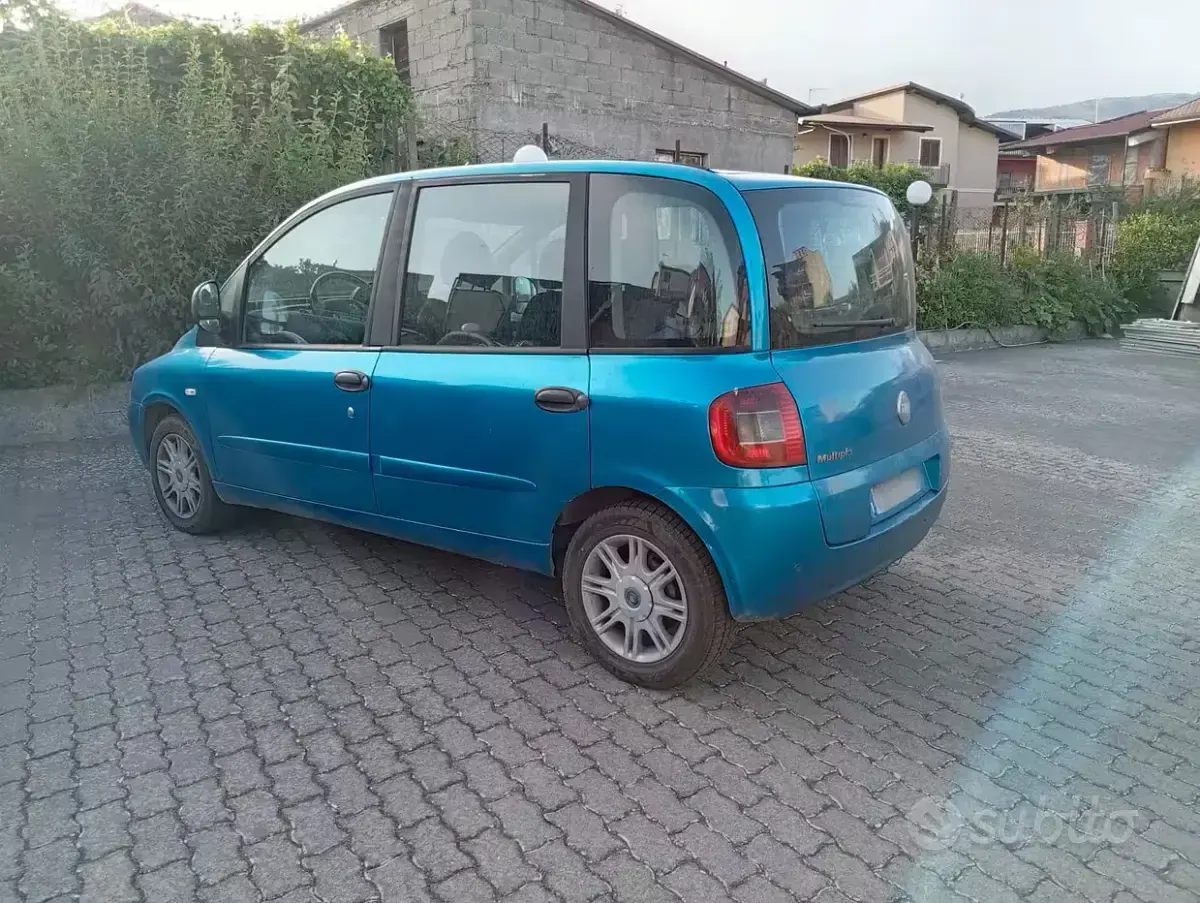 Usata Fiat Multipla 116 CV (85 kW) 2004 Bluazzurro Monovolume