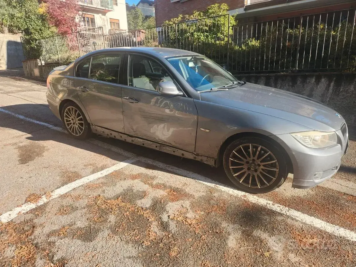 Usata BMW 320 170 CV (125 kW) 2009 Grigio Berlina