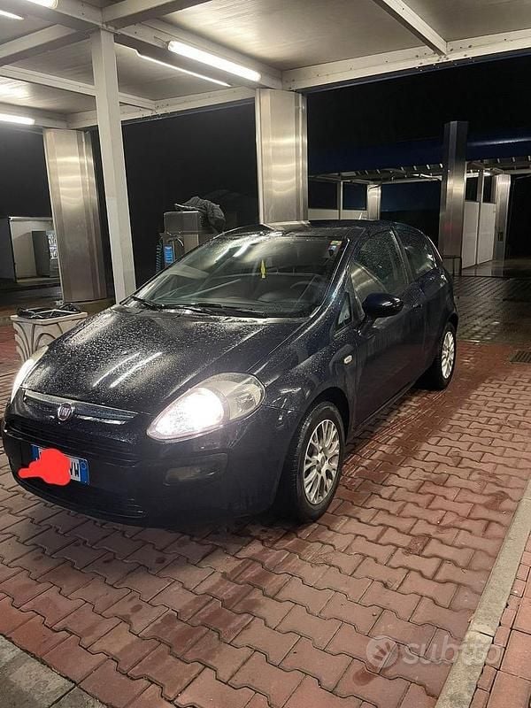 Usata Fiat Punto S 2011 Blu Berlina