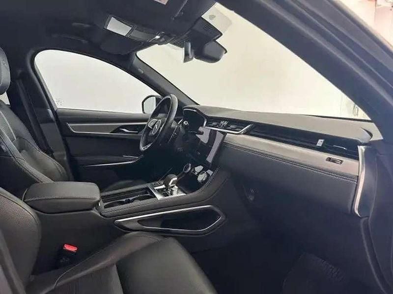 Begagnad Jaguar F-Pace R-Dynamic 204 HK (150 kW) 2021 Svart SUV
