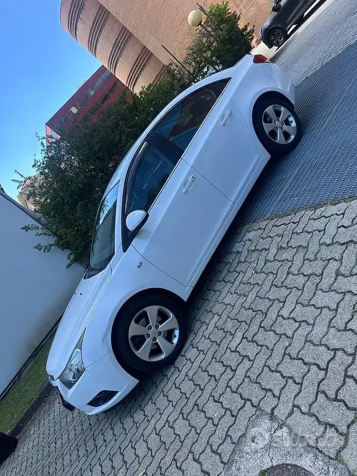 Usata Chevrolet Cruze LT 163 CV (119 kW) 2011 Bianco Berlina