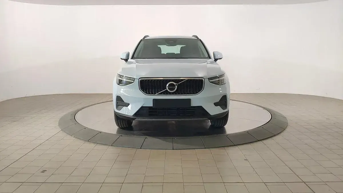Nuova Volvo XC40 163 CV (119 kW) 2026 Cloud blue SUV