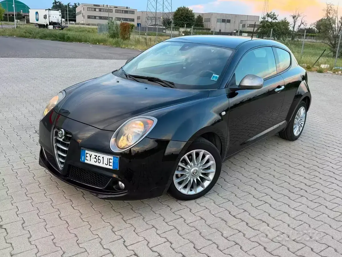 Usata Alfa Romeo MiTo 70 CV (51 kW) 2015 Nero Utilitaria