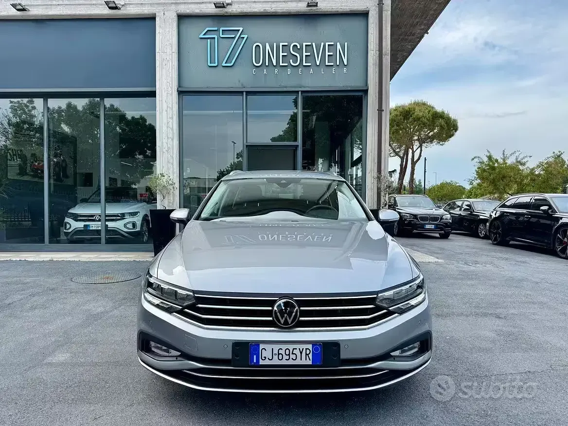 Usata VW Passat Business 150 CV (110 kW) 2022 Grigio Station wagon