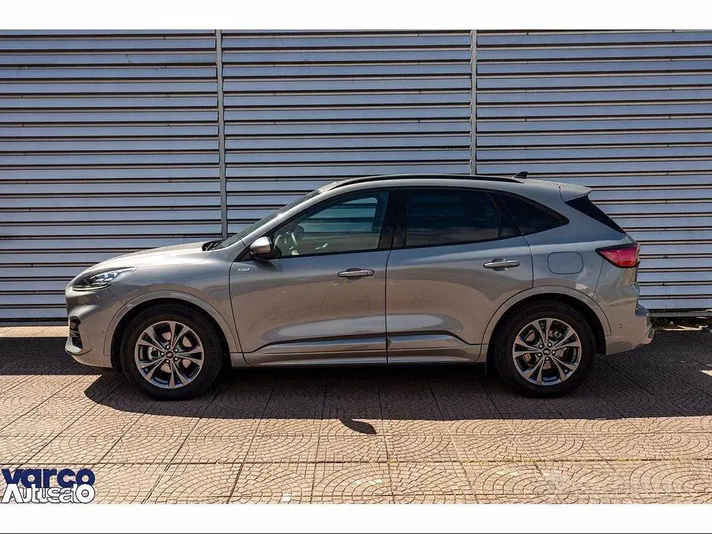 Usata Ford Kuga ST-Line X 190 CV (139 kW) 2023 Grigio SUV