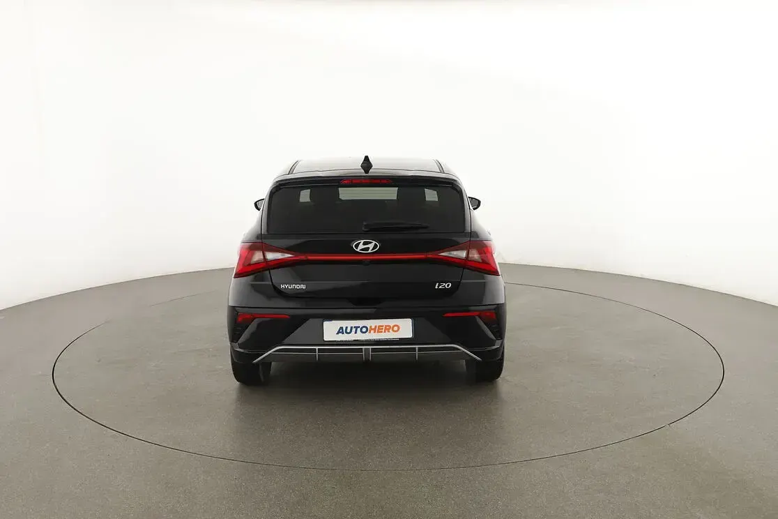 Begagnad Hyundai i20 Prime 101 HK (74 kW) 2024 Svart Halvkombi
