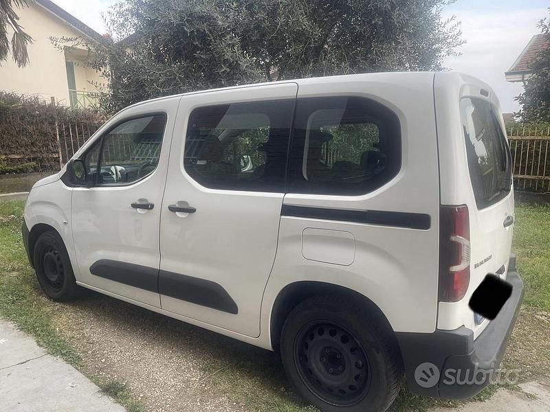 Usata Citroën Berlingo Live 110 CV (80 kW) 2021 Bianco Monovolume