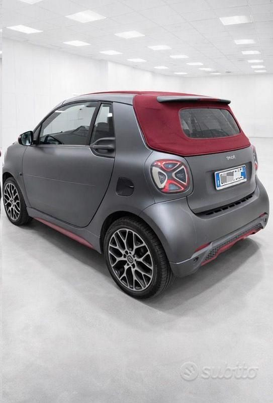 Usata Smart ForTwo Electric Drive 60 kW (82 CV) 2021 Grigio Cabrio