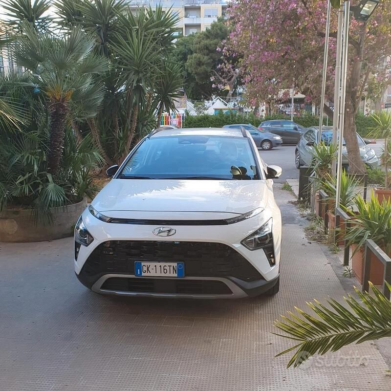 Bianco Usata 2022 Hyundai Bayon SUV | 16.000 € (Buon prezzo) - Immagine 1/4
