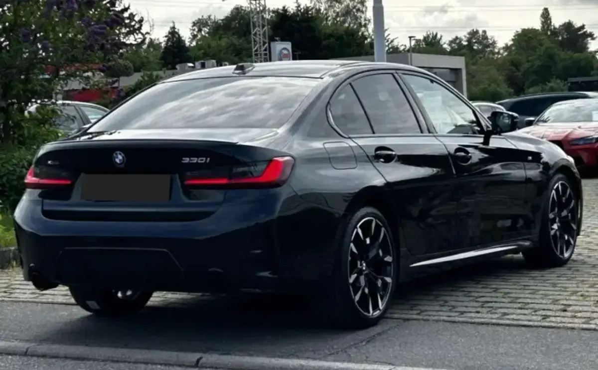 Usata BMW 330 M Sport 245 CV (180 kW) 2025 Nero Berlina