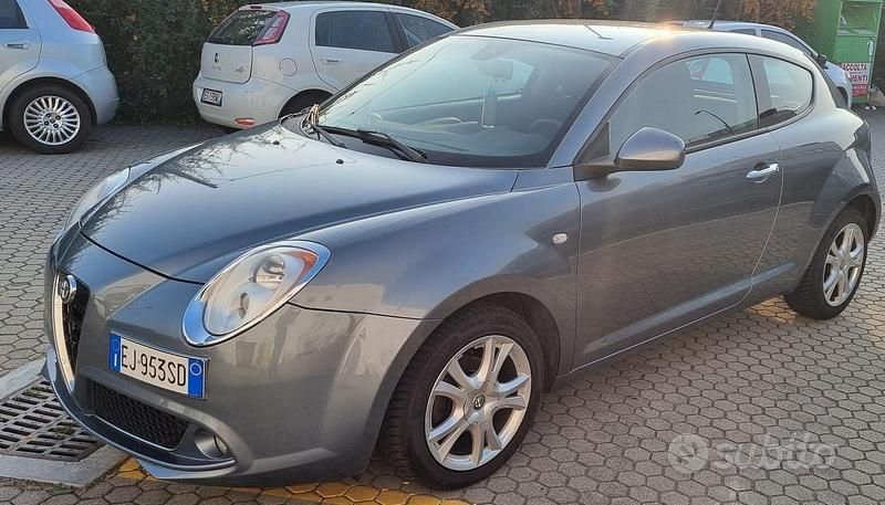 Grigio Usata 2011 Alfa Romeo MiTo Progression Due volumi | 4500 € (Buon prezzo) - Immagine 1/4