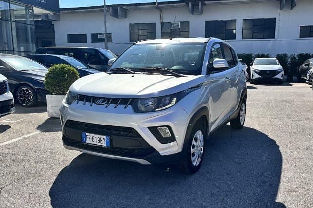 Usata Mahindra KUV100 83 CV (61 kW) 2020 Grigio SUV