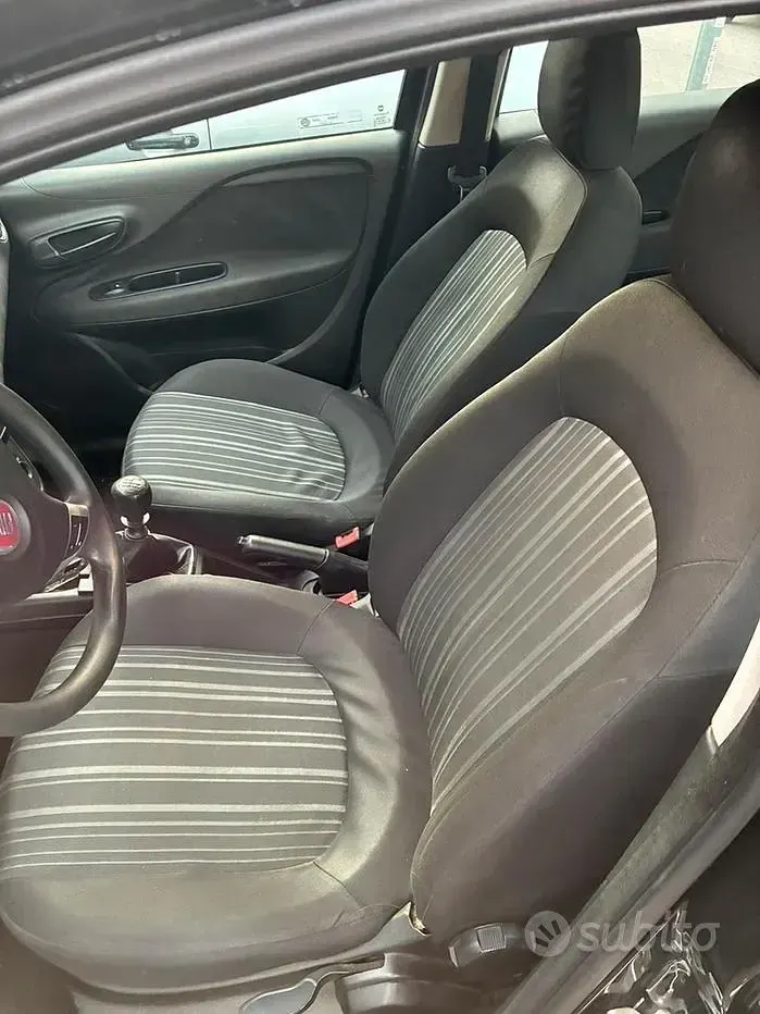 Usata Fiat Grande Punto 77 CV (56 kW) 2011 Nero Utilitaria