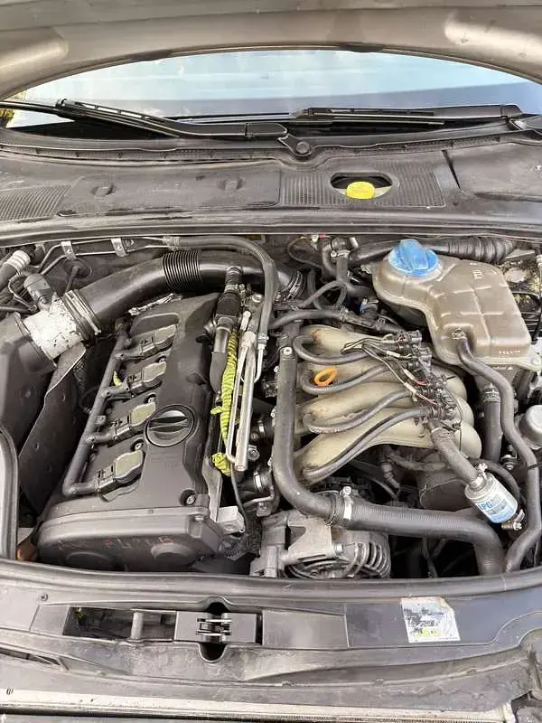 Usata Audi A4 Ambiente 131 CV (96 kW) 2002 Grigio Berlina