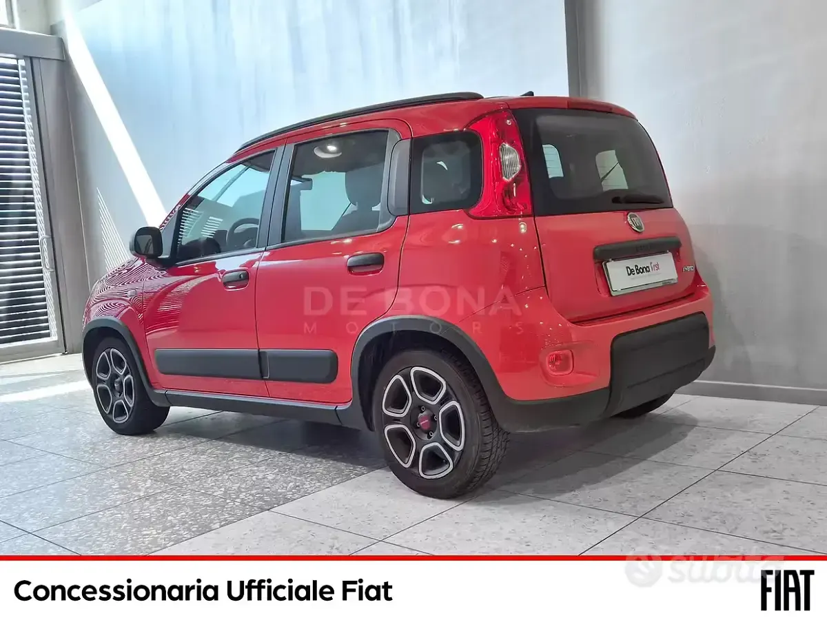 Usata Fiat Panda City Life 70 CV (51 kW) 2022 Rosso Utilitaria