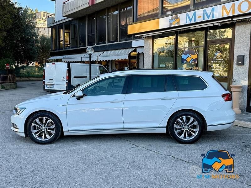 Usata VW Passat Executive 190 CV (139 kW) 2018 Bianco Station wagon