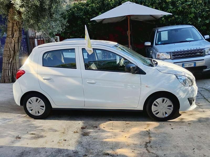 Usata Mitsubishi Space Star Invite 71 CV (52 kW) 2017 Bianco Utilitaria