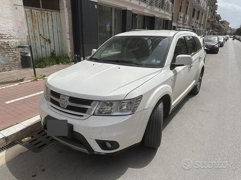 Usata Fiat Freemont 170 CV (125 kW) 2012 Bianco SUV