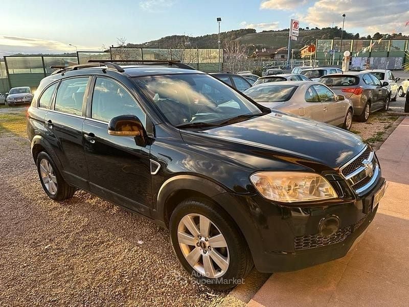 Usata Chevrolet Captiva 150 CV (110 kW) 2008 Nero SUV