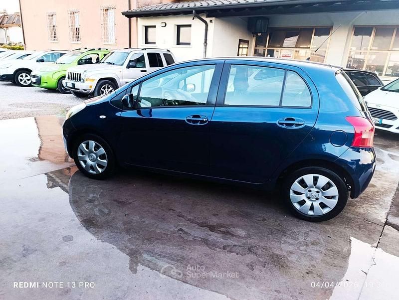 Begagnad Toyota Yaris Sol 87 HK (63 kW) 2008 Blå Halvkombi